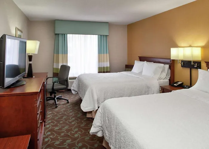 Hampton Inn & Suites By Hilton Toronto Airport