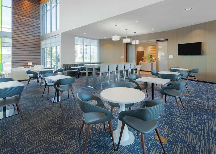 Hampton Inn & Suites San Diego Airport Liberty Station