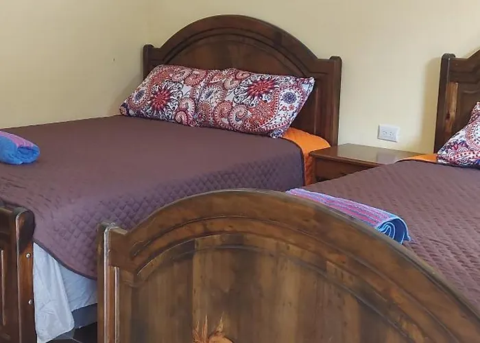 Hotel los reyes