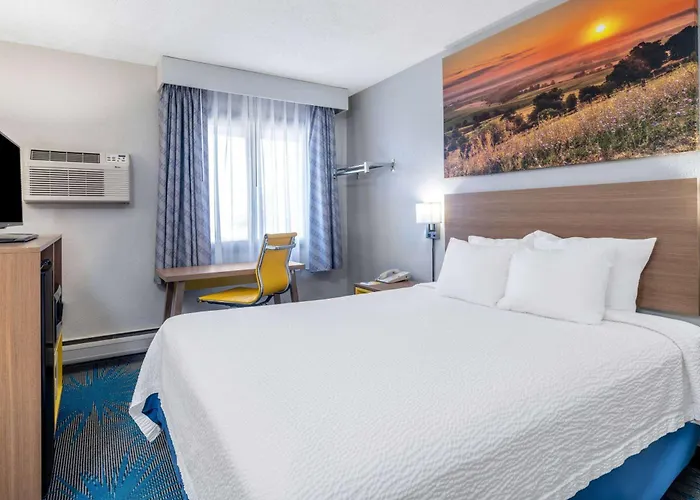 Days Inn By Wyndham Sioux Falls Airport