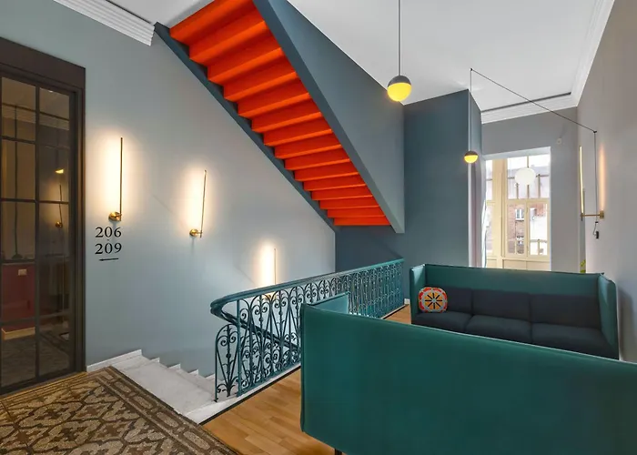 Heritage Hotel And Suites
