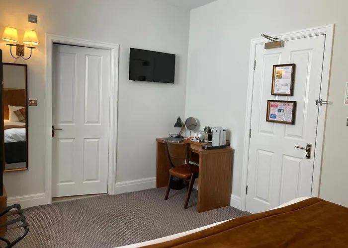The Cross-Keys Hotel