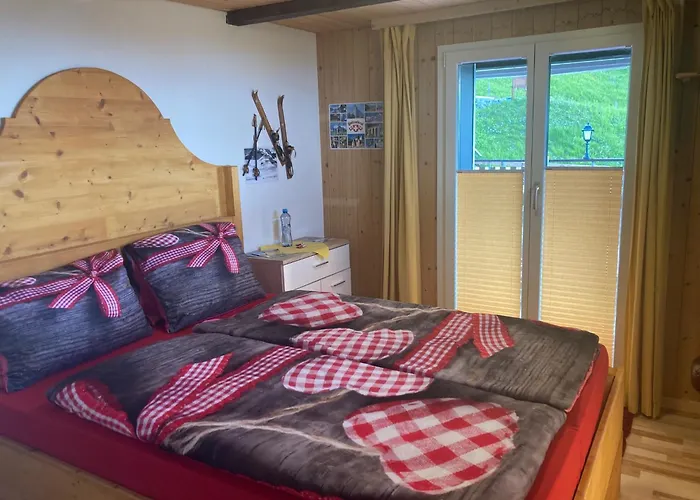 Ausflugs-Ski-Pistenhotel Klewenstock AUTO FREI nur mit der Pendelbahn erreichbar auf 1600müm