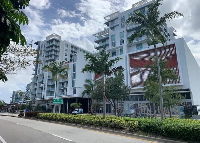 Luxury Oceanview Studio At Miami Design District