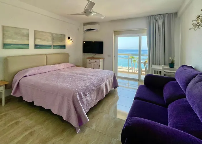 Apartahotel CHINASOL con Parking y Desayuno Incluidos