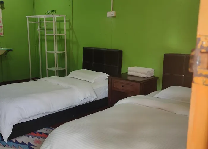 Taman Negara Rainbow Guest House