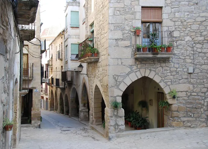 Hotel, H de l'Anton