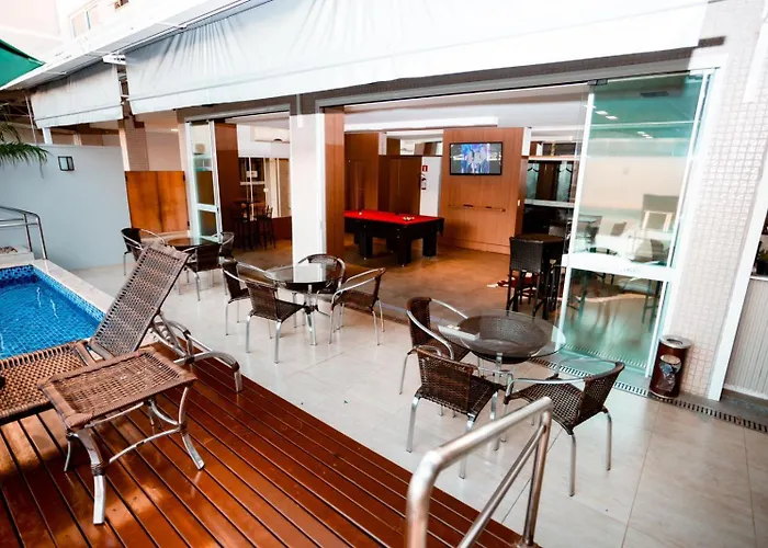 Nayru Hotel