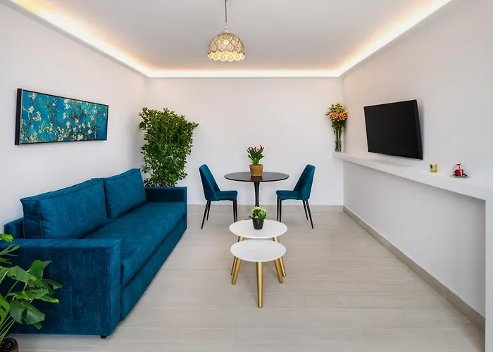 Palm Island Suites