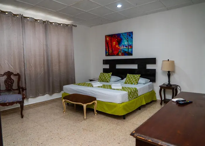 Suites & Apartments San Benito - Zona Rosa