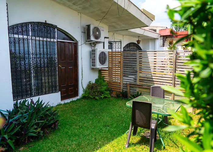 Suites & Apartments San Benito - Zona Rosa