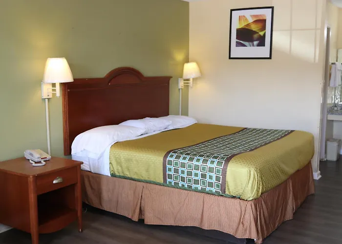 Woodstream Inn