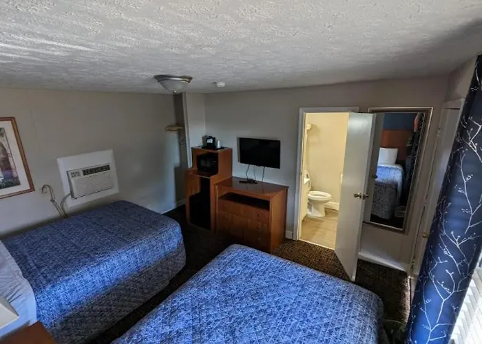 Bea'S Parkway Inn