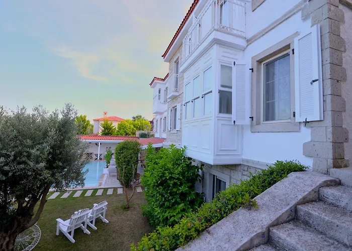 Peremere Alacati Otel