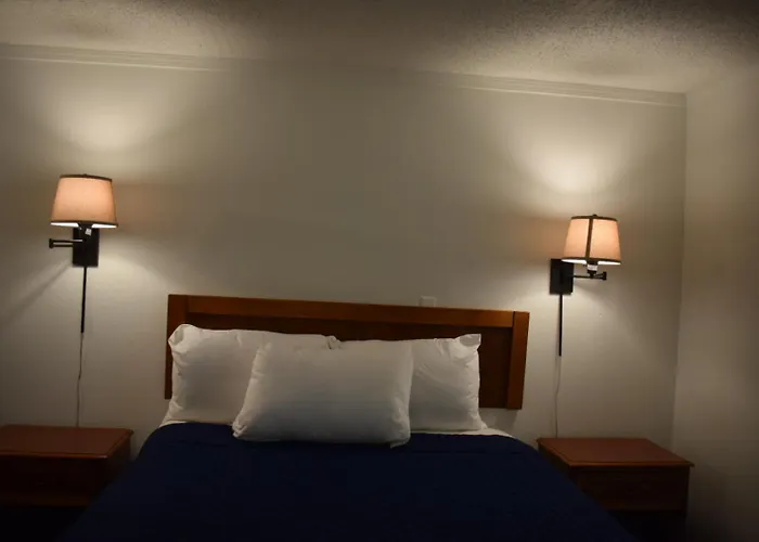 Knights Inn Farmington Hills