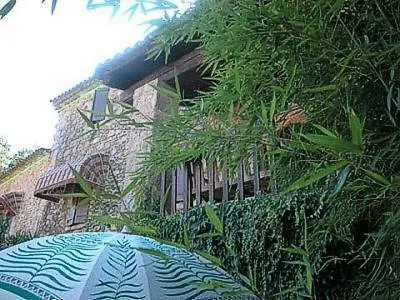 Logis Hotel Restaurant Auberge Du Peras