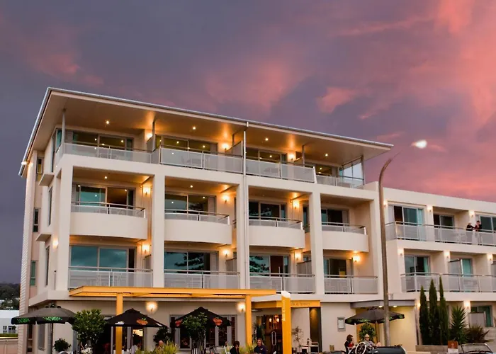 The Crown Hotel