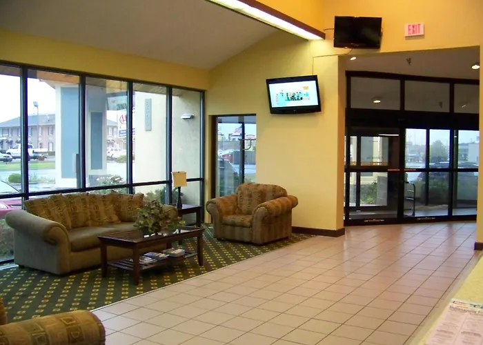 Days Inn By Wyndham Indianapolis Castleton