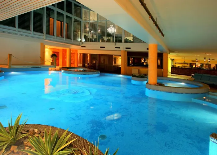 Grand Rose Spa Hotel