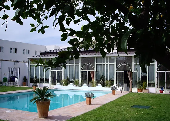 Hotel Oasis Con Parking Incluido