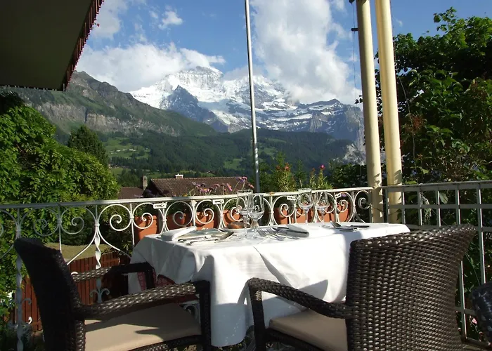 Hotel Bellevue - Traditional Swiss Hideaway