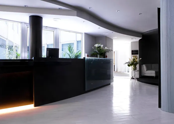 Twentyone Hotel