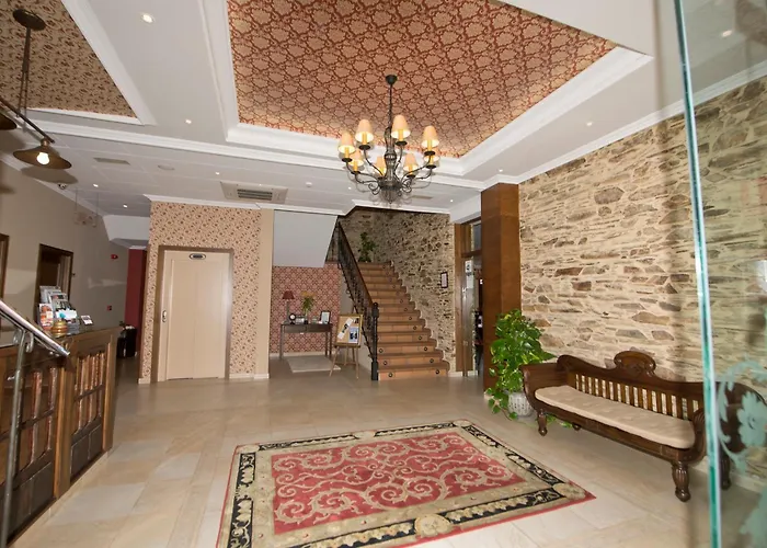 La Casona de Lazúrtegui