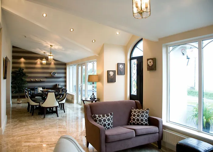 Rivermount House