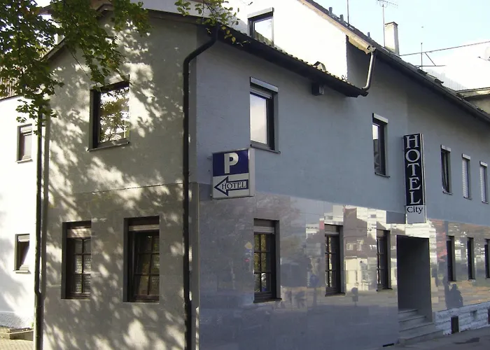 City Hotel