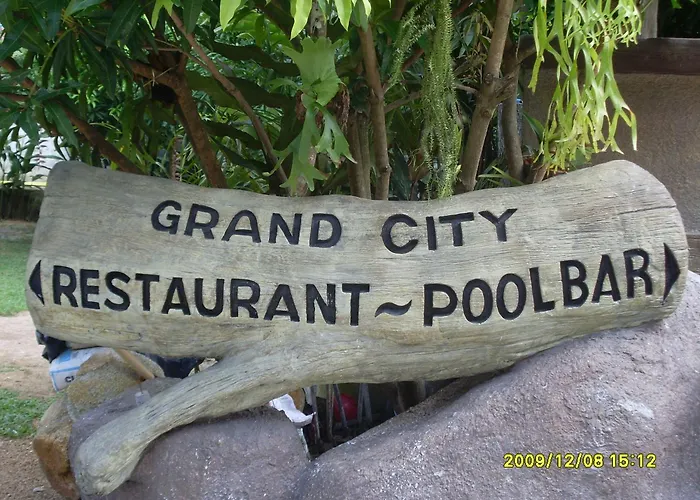 Khaolak Grand City