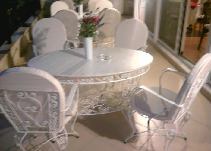 Melaike Hotel