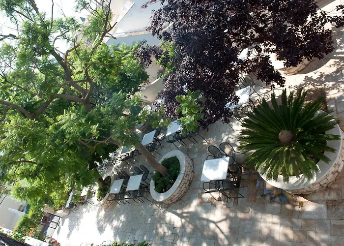 Marie Hotel