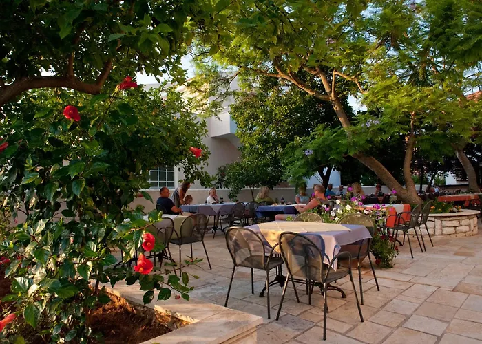 Marie Hotel