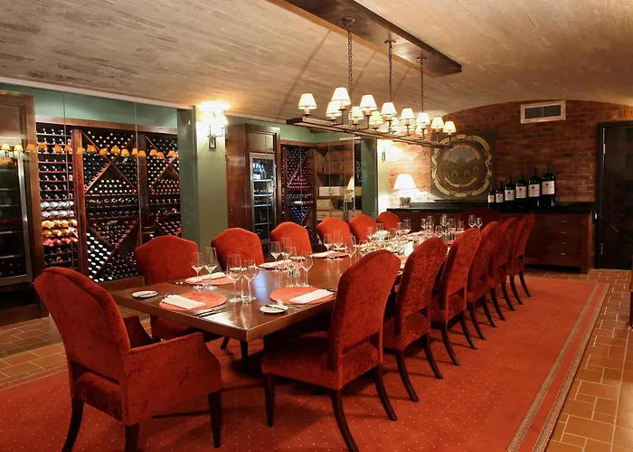 Mantis No5 Boutique Art Hotel