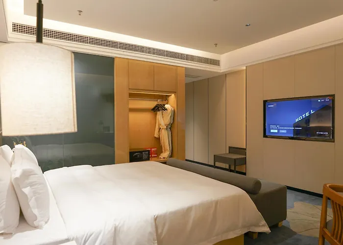 Paco Hotel Shenzhen Luohu Port