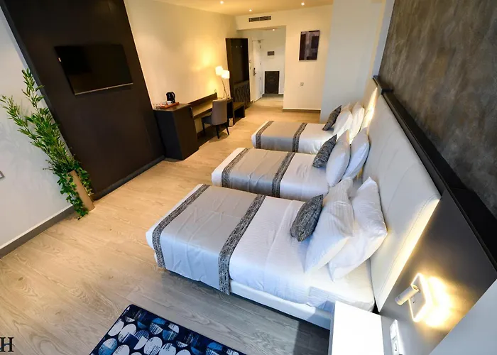 Hotel Chaker