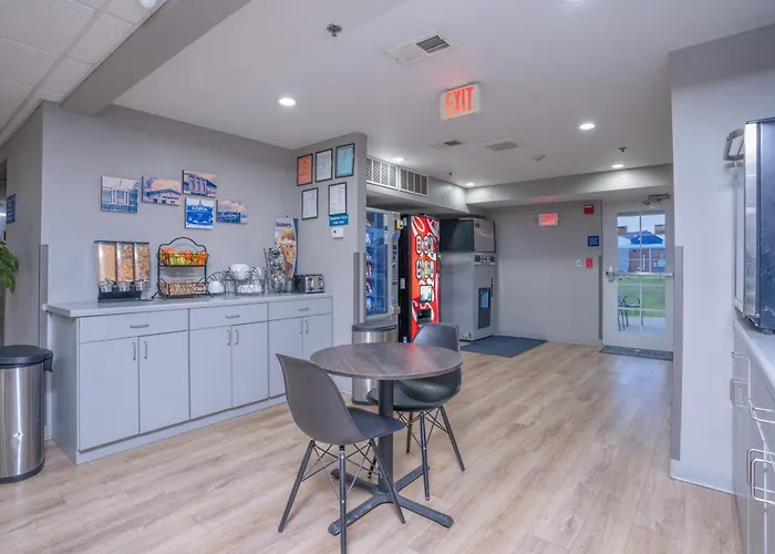 Microtel Inn & Suites By Wyndham Albertville