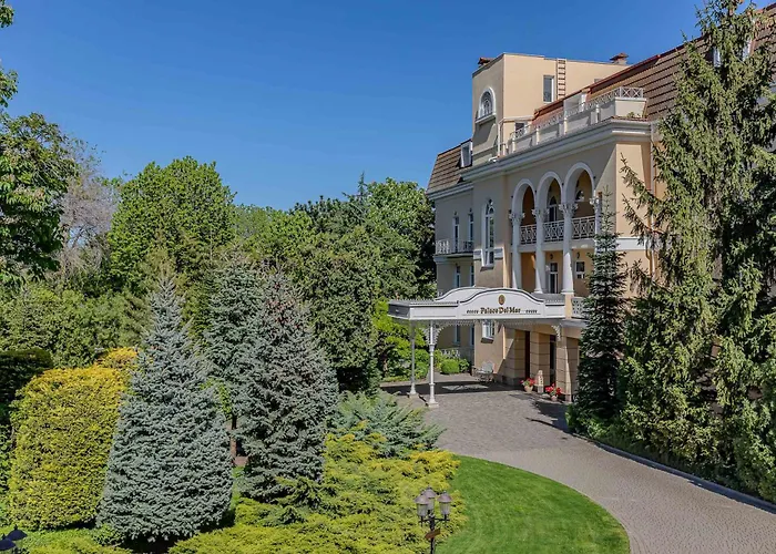 Palace Del Mar