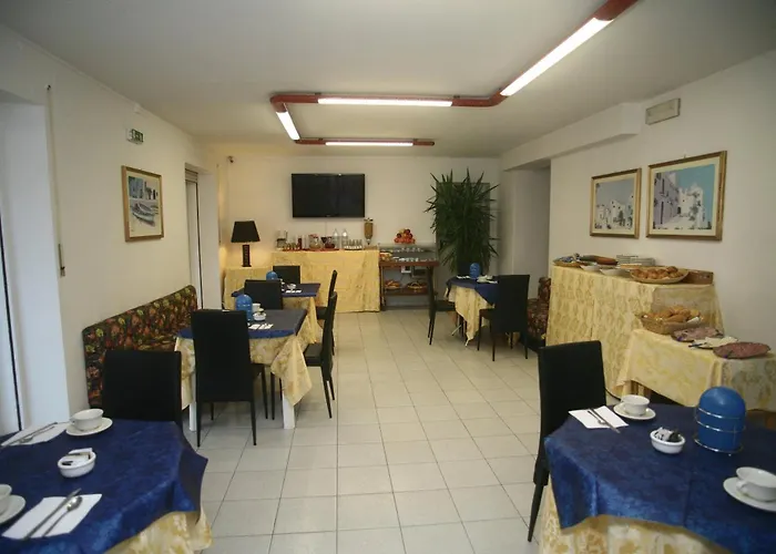 Hotel Rosa Meuble