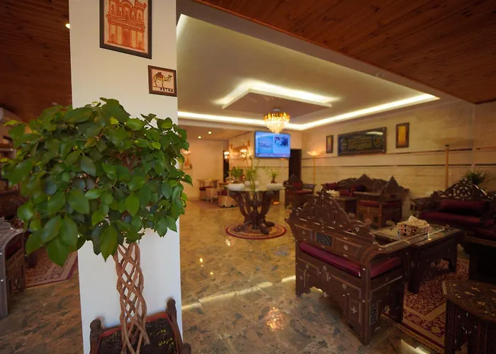 Petra Plaza Hotel