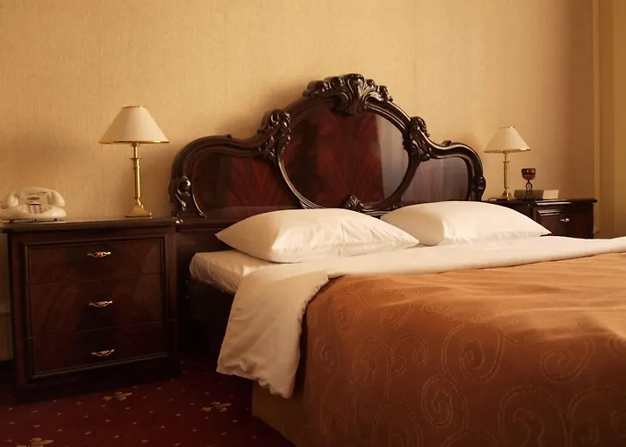 George Hotel