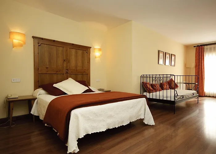 Hotel Pirineos