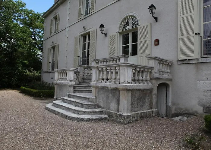Chateau De La Rozelle
