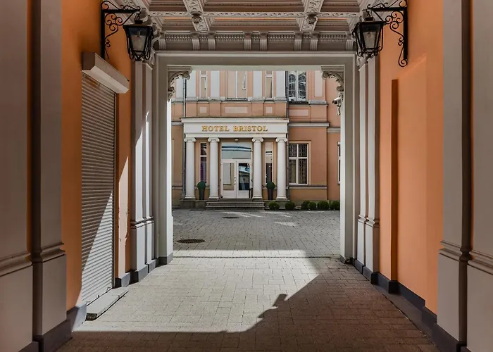 Hotel Bristol