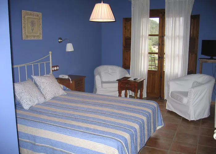 Hotel de Montaña Cueva Ahumada
