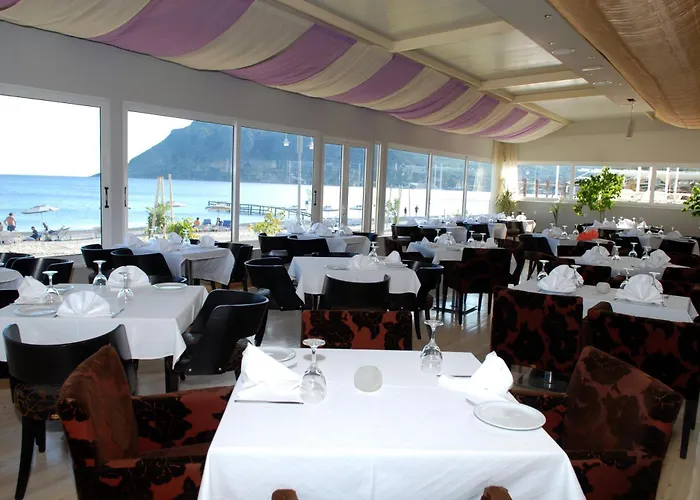 Sacallis Inn Beach Hotel