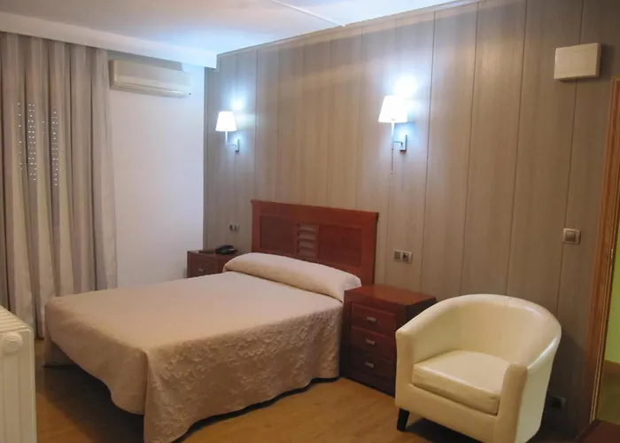 Hotel Corona De Castilla