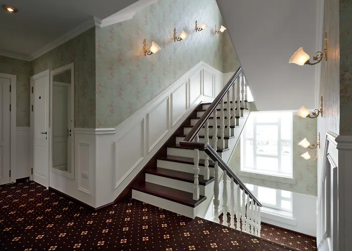 De Gaulle Boutique Hotel