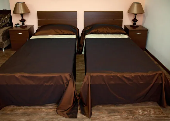 Hin Yerevantsi Hotel