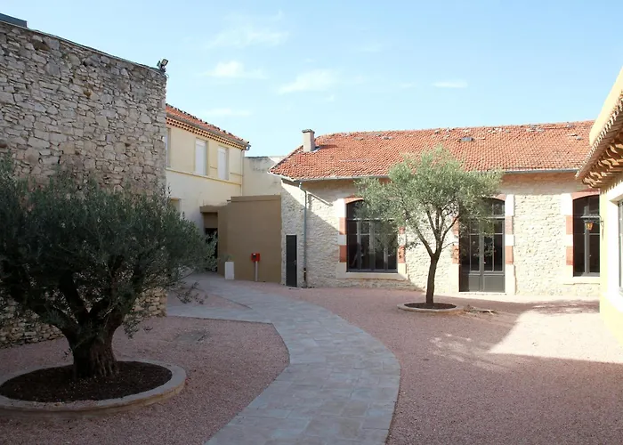 Logis Hotel Le Clos Des Oliviers